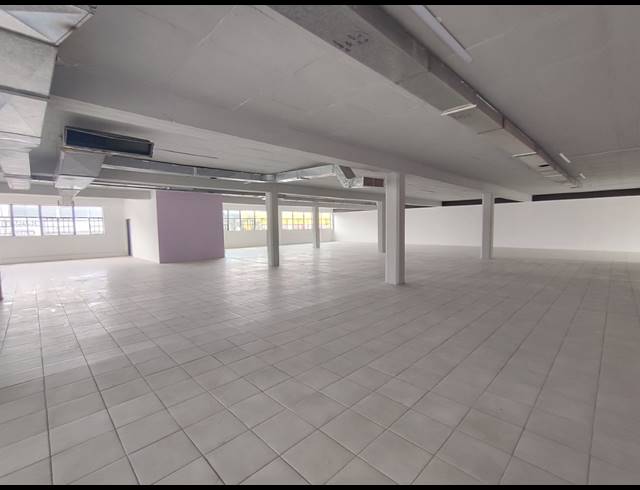 2,400M² BUILDING FOR SALE IN MAITLAND
